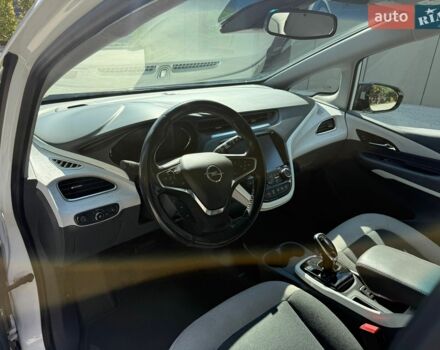 Білий Опель Ampera-e, об'ємом двигуна 0 л та пробігом 120 тис. км за 12200 $, фото 26 на Automoto.ua