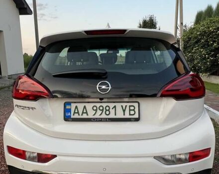 Белый Опель Ampera-e, объемом двигателя 0 л и пробегом 178 тыс. км за 14500 $, фото 5 на Automoto.ua