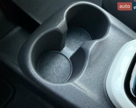 Белый Опель Ampera-e, объемом двигателя 0 л и пробегом 71 тыс. км за 14350 $, фото 91 на Automoto.ua