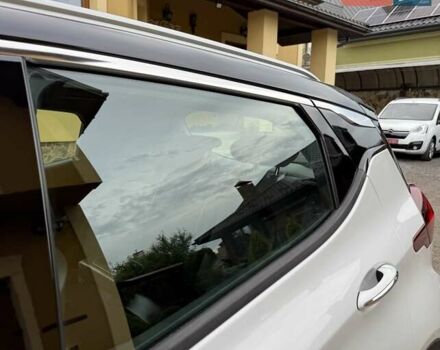 Белый Опель Ampera-e, объемом двигателя 0 л и пробегом 71 тыс. км за 14350 $, фото 23 на Automoto.ua