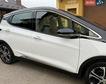 Белый Опель Ampera-e, объемом двигателя 0 л и пробегом 71 тыс. км за 14350 $, фото 24 на Automoto.ua