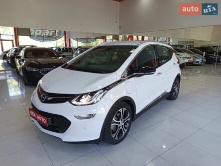 Белый Опель Ampera-e, объемом двигателя 0 л и пробегом 51 тыс. км за 15499 $, фото 1 на Automoto.ua