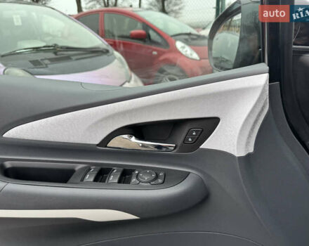 Черный Опель Ampera-e, объемом двигателя 0 л и пробегом 166 тыс. км за 14200 $, фото 18 на Automoto.ua