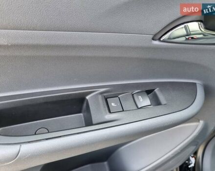 Черный Опель Ampera-e, объемом двигателя 0 л и пробегом 52 тыс. км за 15850 $, фото 21 на Automoto.ua