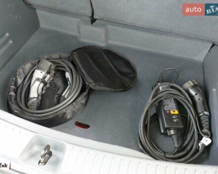 Черный Опель Ampera-e, объемом двигателя 0 л и пробегом 73 тыс. км за 16595 $, фото 16 на Automoto.ua