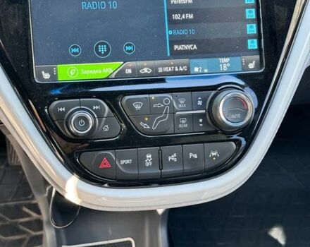 Красный Опель Ampera-e, объемом двигателя 0 л и пробегом 35 тыс. км за 16500 $, фото 72 на Automoto.ua