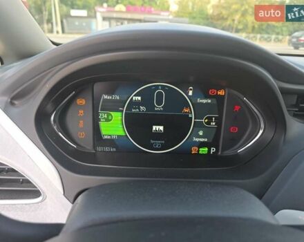 Красный Опель Ampera-e, объемом двигателя 0 л и пробегом 101 тыс. км за 15200 $, фото 23 на Automoto.ua