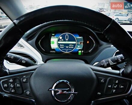 Красный Опель Ampera-e, объемом двигателя 0 л и пробегом 179 тыс. км за 16000 $, фото 10 на Automoto.ua