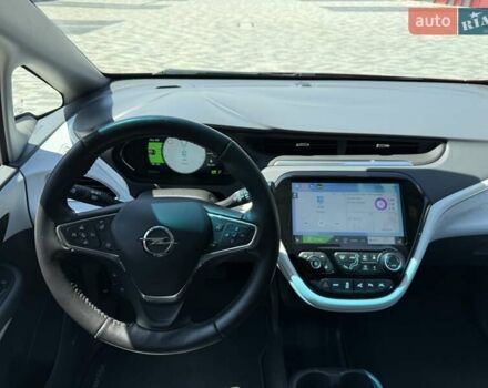 Красный Опель Ampera-e, объемом двигателя 0 л и пробегом 100 тыс. км за 15900 $, фото 15 на Automoto.ua