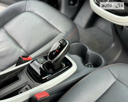 Сірий Опель Ampera-e, об'ємом двигуна 0 л та пробігом 60 тис. км за 16300 $, фото 34 на Automoto.ua