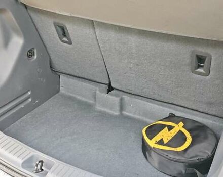 Серый Опель Ampera-e, объемом двигателя 0 л и пробегом 114 тыс. км за 14900 $, фото 30 на Automoto.ua