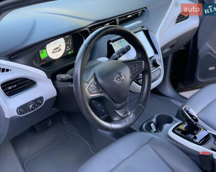 Серый Опель Ampera-e, объемом двигателя 0 л и пробегом 90 тыс. км за 14900 $, фото 38 на Automoto.ua