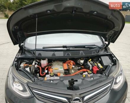 Серый Опель Ampera-e, объемом двигателя 0 л и пробегом 123 тыс. км за 14350 $, фото 36 на Automoto.ua