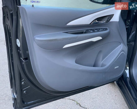 Серый Опель Ampera-e, объемом двигателя 0 л и пробегом 90 тыс. км за 14900 $, фото 31 на Automoto.ua