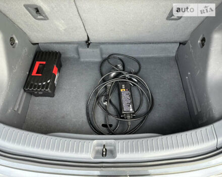 Сірий Опель Ampera-e, об'ємом двигуна 0 л та пробігом 60 тис. км за 16300 $, фото 15 на Automoto.ua