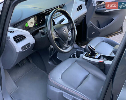 Серый Опель Ampera-e, объемом двигателя 0 л и пробегом 90 тыс. км за 14900 $, фото 35 на Automoto.ua