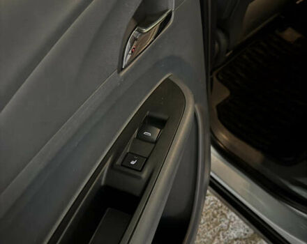 Серый Опель Ampera-e, объемом двигателя 0 л и пробегом 150 тыс. км за 14800 $, фото 17 на Automoto.ua