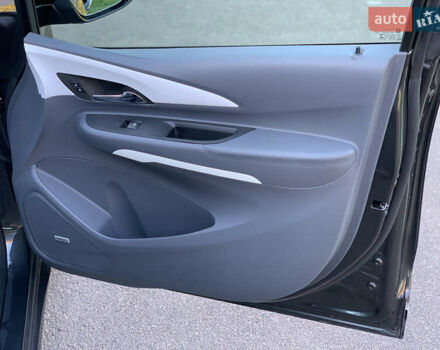 Серый Опель Ampera-e, объемом двигателя 0 л и пробегом 90 тыс. км за 14900 $, фото 39 на Automoto.ua
