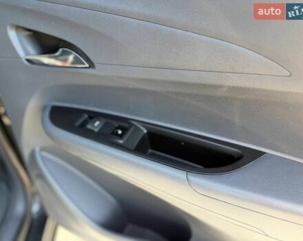 Сірий Опель Ampera-e, об'ємом двигуна 0 л та пробігом 133 тис. км за 14399 $, фото 37 на Automoto.ua