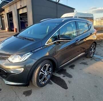 Серый Опель Ampera-e, объемом двигателя 0 л и пробегом 94 тыс. км за 16200 $, фото 4 на Automoto.ua