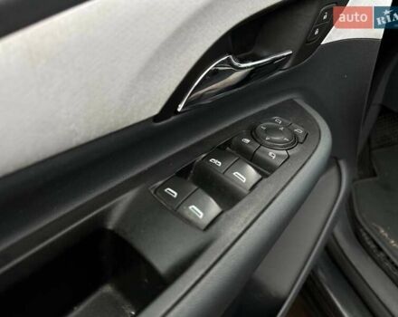 Серый Опель Ampera-e, объемом двигателя 0 л и пробегом 180 тыс. км за 14990 $, фото 14 на Automoto.ua