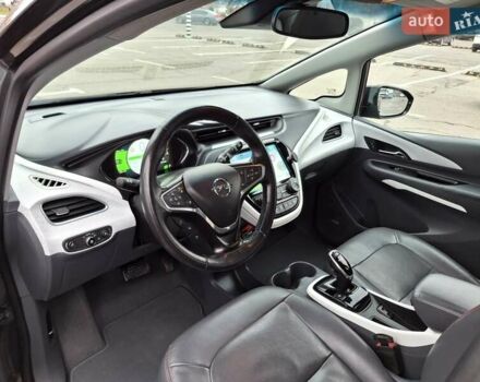 Серый Опель Ampera-e, объемом двигателя 0 л и пробегом 97 тыс. км за 15500 $, фото 14 на Automoto.ua