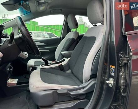 Серый Опель Ampera-e, объемом двигателя 0 л и пробегом 180 тыс. км за 14990 $, фото 7 на Automoto.ua