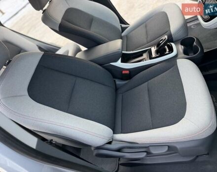 Серый Опель Ampera-e, объемом двигателя 0 л и пробегом 85 тыс. км за 14950 $, фото 44 на Automoto.ua