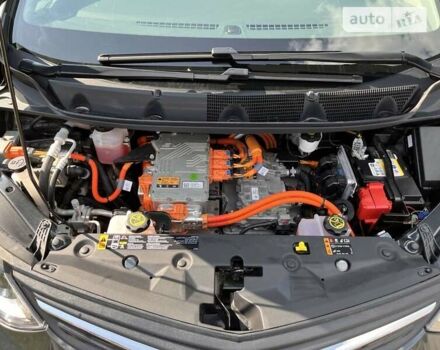 Серый Опель Ampera-e, объемом двигателя 0 л и пробегом 125 тыс. км за 20200 $, фото 6 на Automoto.ua