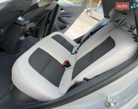 Сірий Опель Ampera-e, об'ємом двигуна 0 л та пробігом 85 тис. км за 15600 $, фото 60 на Automoto.ua