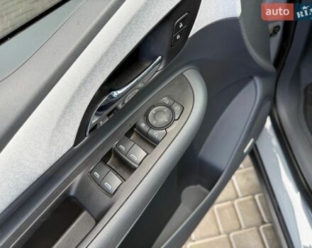 Серый Опель Ampera-e, объемом двигателя 0 л и пробегом 190 тыс. км за 14799 $, фото 7 на Automoto.ua