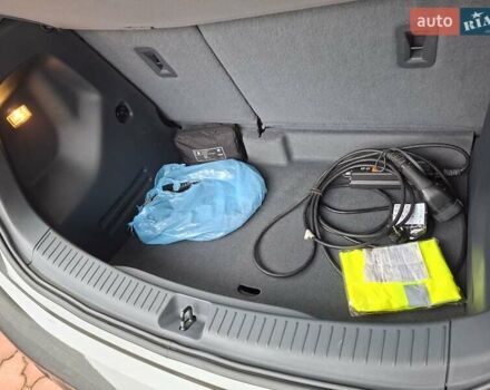 Сірий Опель Ampera-e, об'ємом двигуна 0 л та пробігом 131 тис. км за 16300 $, фото 56 на Automoto.ua