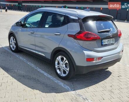 Серый Опель Ampera-e, объемом двигателя 0 л и пробегом 77 тыс. км за 16417 $, фото 5 на Automoto.ua