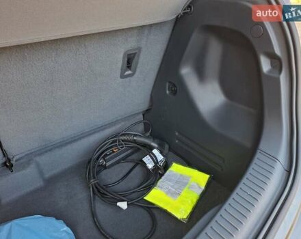 Серый Опель Ampera-e, объемом двигателя 0 л и пробегом 104 тыс. км за 16400 $, фото 40 на Automoto.ua