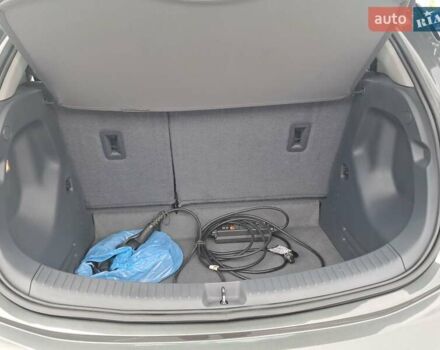 Серый Опель Ampera-e, объемом двигателя 0 л и пробегом 131 тыс. км за 16200 $, фото 67 на Automoto.ua