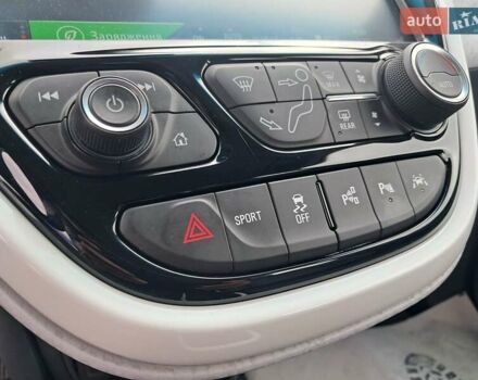 Серый Опель Ampera-e, объемом двигателя 0 л и пробегом 131 тыс. км за 16200 $, фото 10 на Automoto.ua