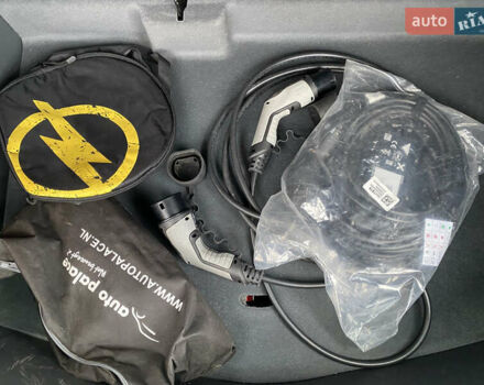 Серый Опель Ampera-e, объемом двигателя 0 л и пробегом 111 тыс. км за 15450 $, фото 64 на Automoto.ua