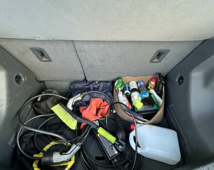 Синий Опель Ampera-e, объемом двигателя 0 л и пробегом 220 тыс. км за 14000 $, фото 15 на Automoto.ua