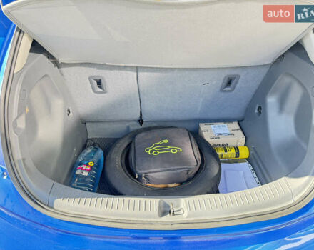 Синий Опель Ampera-e, объемом двигателя 0 л и пробегом 135 тыс. км за 15300 $, фото 41 на Automoto.ua