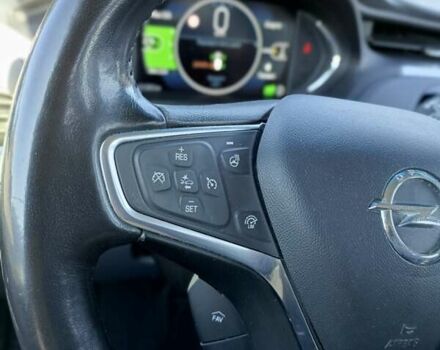 Синий Опель Ampera-e, объемом двигателя 0 л и пробегом 111 тыс. км за 15550 $, фото 11 на Automoto.ua
