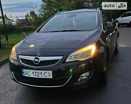 Черный Опель Astra Sports Tourer, объемом двигателя 1.7 л и пробегом 277 тыс. км за 6350 $, фото 10 на Automoto.ua