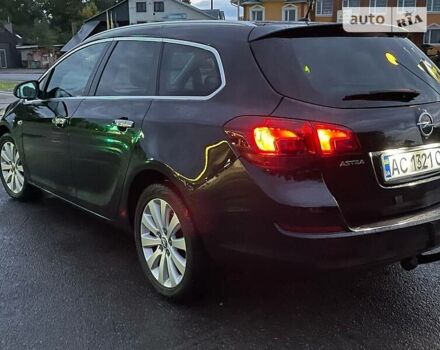 Черный Опель Astra Sports Tourer, объемом двигателя 1.7 л и пробегом 277 тыс. км за 6350 $, фото 2 на Automoto.ua