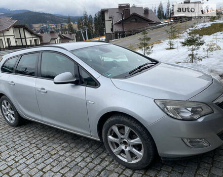 Серый Опель Astra Sports Tourer, объемом двигателя 1.7 л и пробегом 285 тыс. км за 6500 $, фото 5 на Automoto.ua