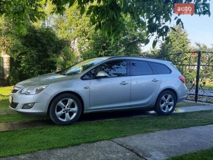 Опель Astra Sports Tourer 2010 у Стрые на Automoto.ua Сірий Опель Astra Sports Tourer, об'ємом двигуна 1.7 л та пробігом 222 тис. км за 7350 $, фото 1 на Automoto.ua
