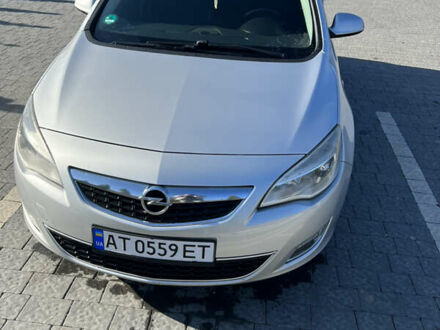 Опель Astra Sports Tourer 2011 у Надворной на Automoto.ua Сірий Опель Astra Sports Tourer, об'ємом двигуна 1.7 л та пробігом 220 тис. км за 6800 $, фото 1 на Automoto.ua