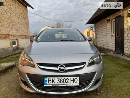 Опель Astra Sports Tourer 2014 у Березне на Automoto.ua Сірий Опель Astra Sports Tourer, об'ємом двигуна 1.6 л та пробігом 252 тис. км за 8400 $, фото 1 на Automoto.ua