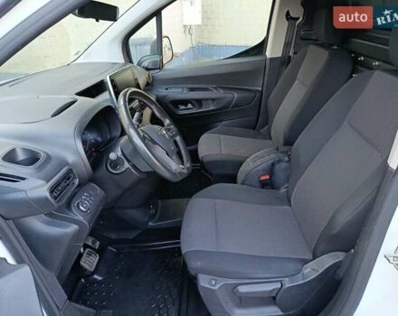 Белый Опель Combo-e, объемом двигателя 0 л и пробегом 56 тыс. км за 18900 $, фото 13 на Automoto.ua