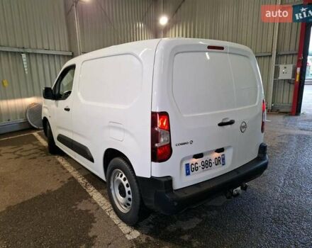 Белый Опель Combo-e, объемом двигателя 0 л и пробегом 56 тыс. км за 18900 $, фото 2 на Automoto.ua