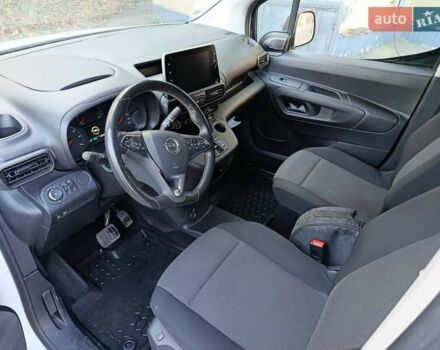 Белый Опель Combo-e, объемом двигателя 0 л и пробегом 56 тыс. км за 18900 $, фото 14 на Automoto.ua