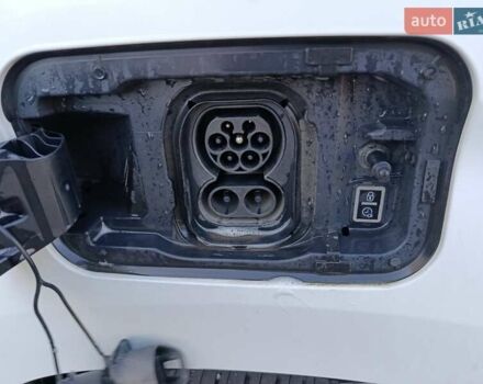 Белый Опель Combo-e, объемом двигателя 0 л и пробегом 56 тыс. км за 18900 $, фото 15 на Automoto.ua